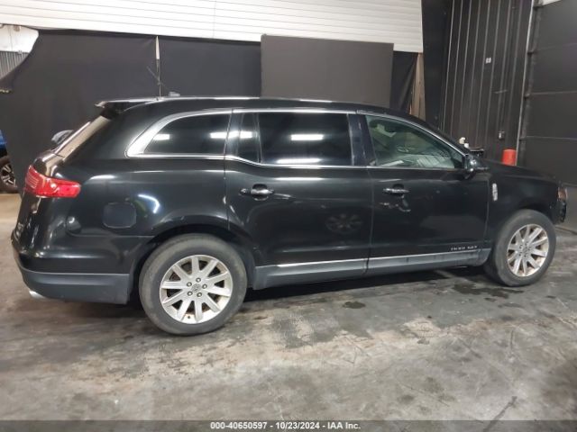 2LMHJ5NK7EBL53087 Lincoln Mkt Livery