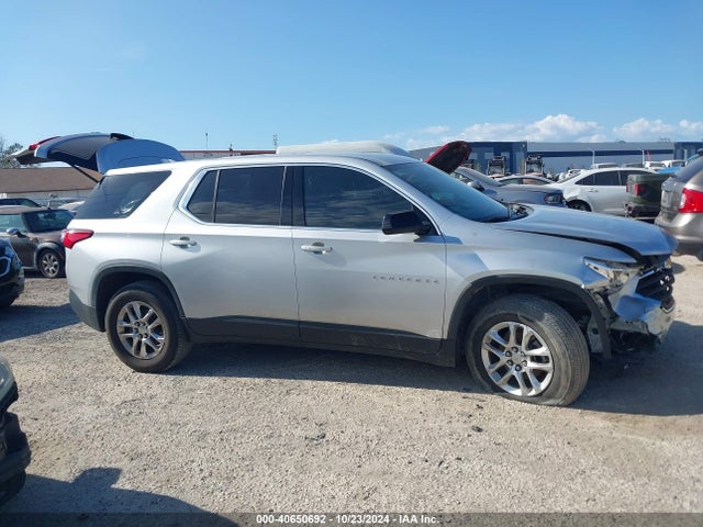 Chevrolet Traverse Ls 2018 1GNERFKW4JJ258797 Image 13