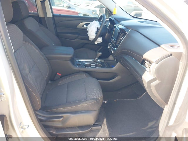 Chevrolet Traverse Ls 2018 1GNERFKW4JJ258797 Image 5