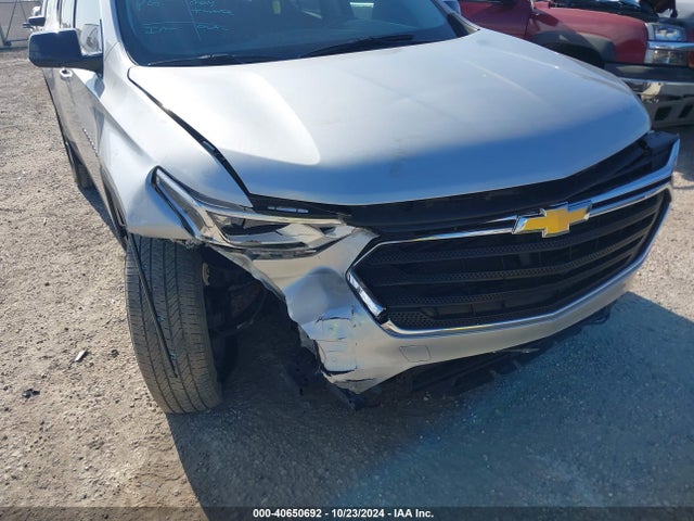 Chevrolet Traverse Ls 2018 1GNERFKW4JJ258797 Image 6