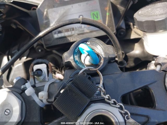 2017 HONDA CBR1000 JH2SC7759HK000712 Photo 10