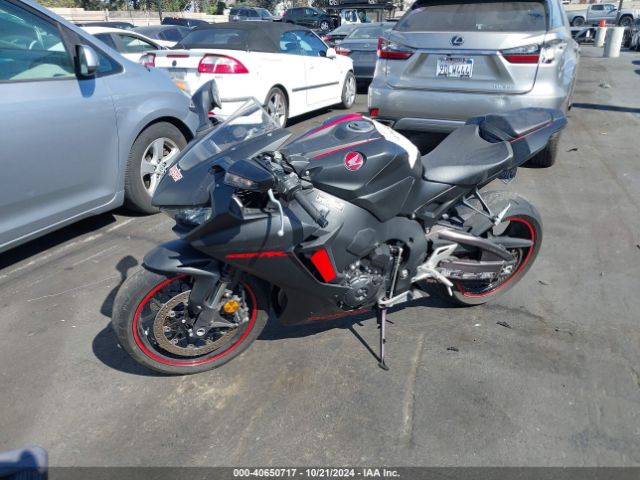 2017 HONDA CBR1000 JH2SC7759HK000712 Photo 1
