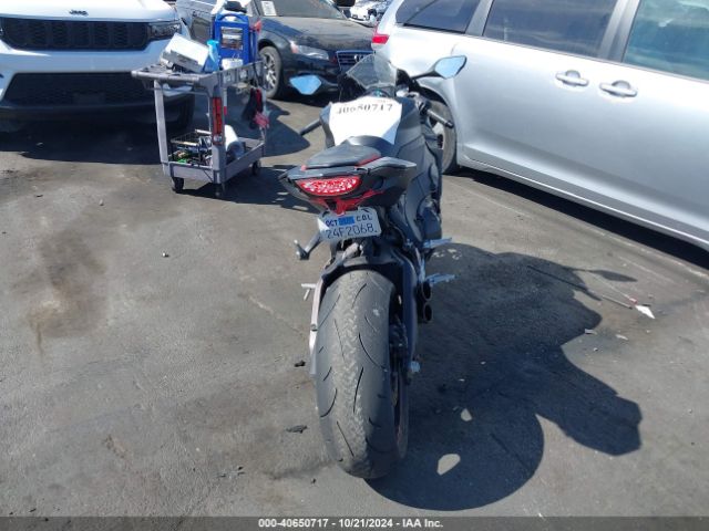 2017 HONDA CBR1000 JH2SC7759HK000712 Photo 5