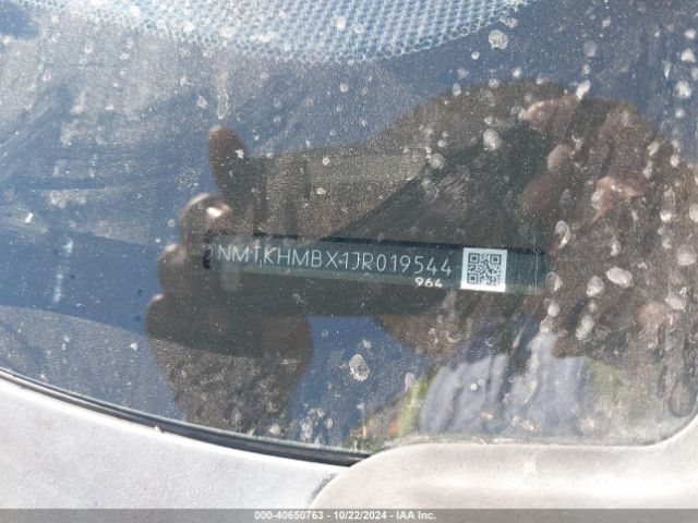 NMTKHMBX1JR019544 Toyota C-hr Xle Premium