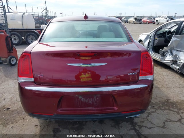 Chrysler 300 Anniversary Edition 2016 2C3CCAAG7GH278216 Image 16
