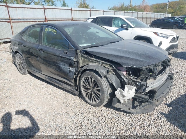 4T1B11HK1KU686574 Toyota CAMRY SE