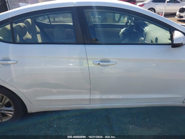 Hyundai Elantra Value Edition 2019 5NPD84LF2KH442057 Image 14