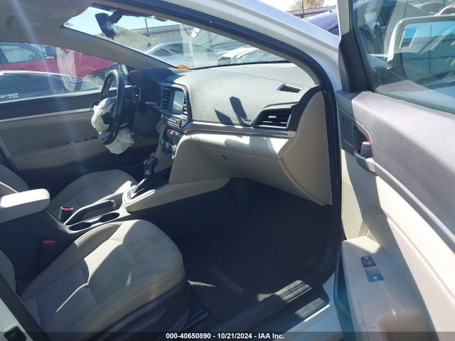Hyundai Elantra Value Edition 2019 5NPD84LF2KH442057 Image 5