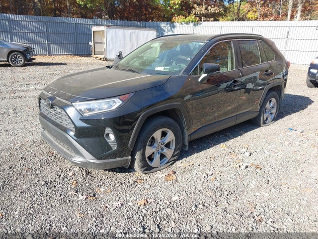 Toyota Rav4 Xle 2021 JTMP1RFV5MD078856 Image 2