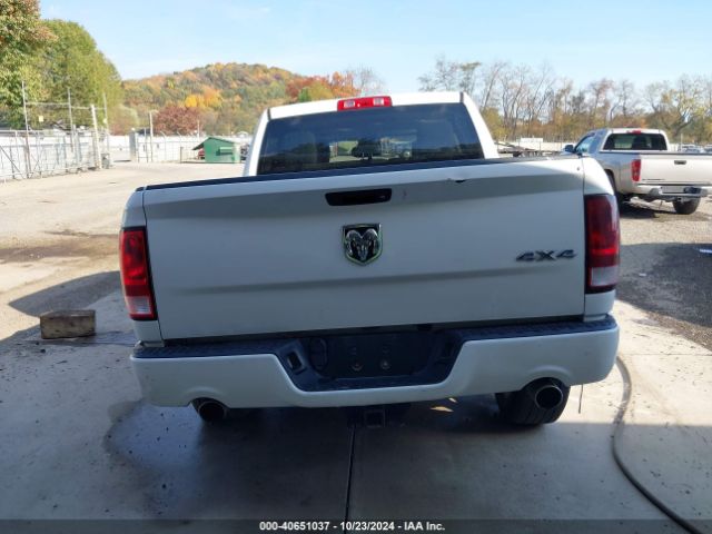 1C6RR7KT6HS815937 RAM 1500 Express  4x4 5'7 Box
