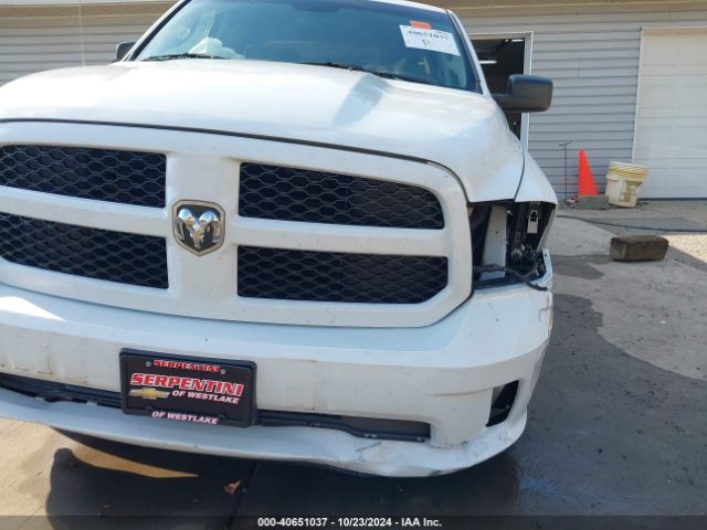 1C6RR7KT6HS815937 RAM 1500 Express  4x4 5'7 Box