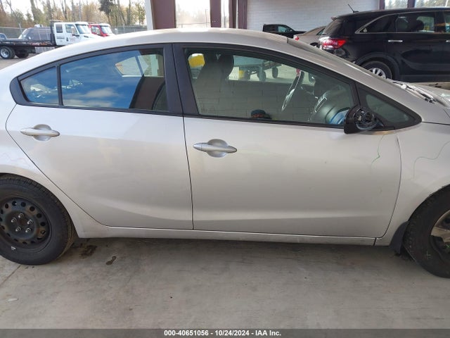KIA FORTE LX 2017 3KPFK4A70HE082256 Image 13