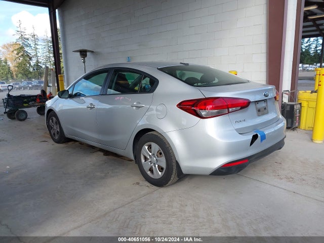 KIA FORTE LX 2017 3KPFK4A70HE082256 Image 3