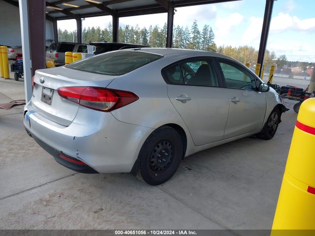 KIA FORTE LX 2017 3KPFK4A70HE082256 Image 4
