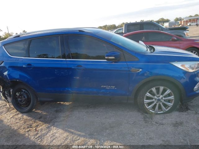 1FMCU0J90HUC43760 Ford Escape Titanium