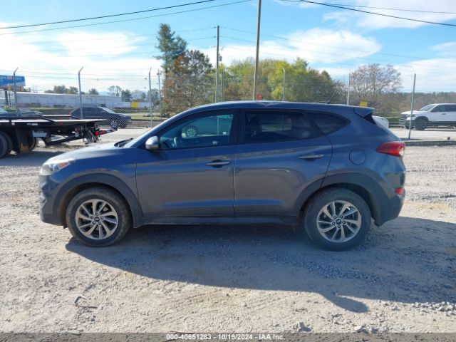 KM8J2CA45JU664897 Hyundai TUCSON SE