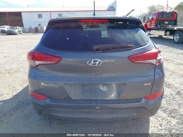 KM8J2CA45JU664897 Hyundai TUCSON SE