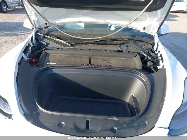 2024 TESLA MODEL Y 7SAYGDED8RA303365 Photo 9