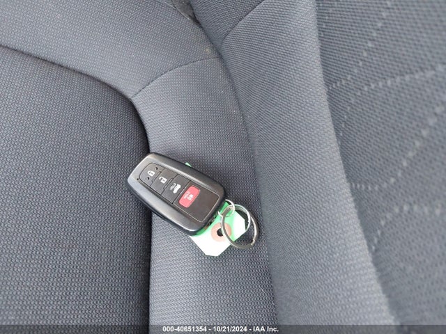 Toyota Corolla Hybrid Le 2021 JTDEAMDE0MJ030454 Image 11