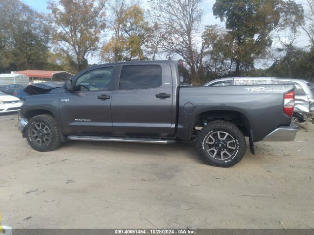 5TFDW5F15FX422245 Toyota Tundra Sr5 5.7l V8