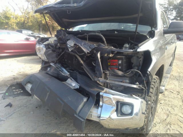 5TFDW5F15FX422245 Toyota Tundra Sr5 5.7l V8