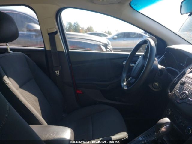 1FADP3F26JL309467 Ford FOCUS SE