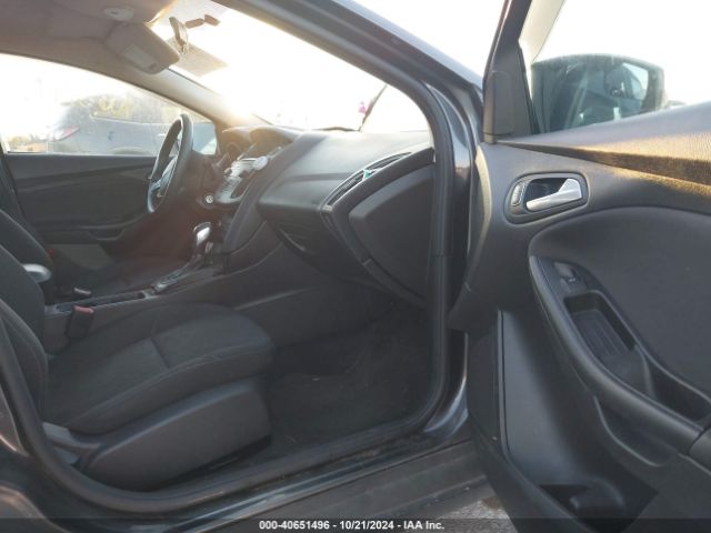 1FADP3F29FL230320 Ford FOCUS SE