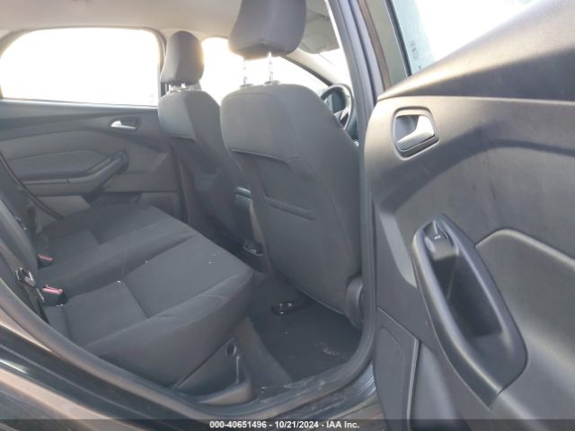 1FADP3F29FL230320 Ford FOCUS SE