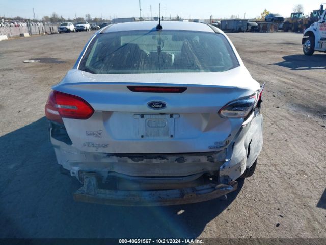 1FADP3F22FL325785 Ford FOCUS SE