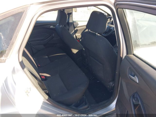 1FADP3F22FL325785 Ford FOCUS SE