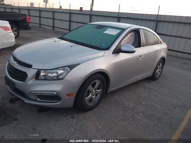 Chevrolet Cruze 1lt Auto 2015 1G1PC5SB8F7261810 Image 2