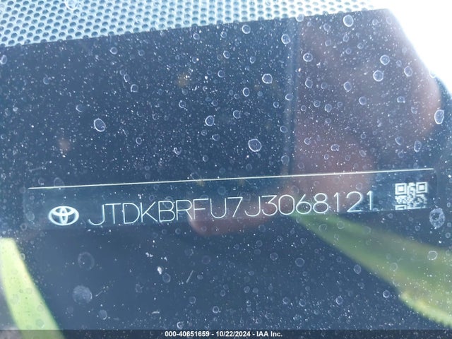 Toyota Prius Two 2018 JTDKBRFU7J3068121 Image 9