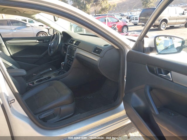 1VWBP7A36EC002845 Volkswagen Passat 2.5l Se