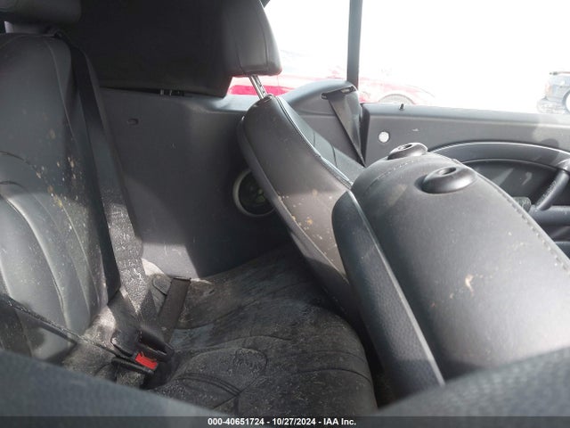 2006 MINI COOPER S WMWRH33596TK59731 Photo 7