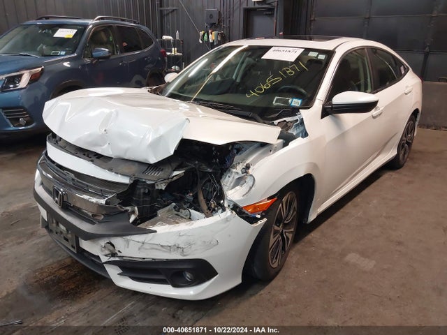 Honda Civic Ex-t 2018 JHMFC1F30JX012374 Image 2