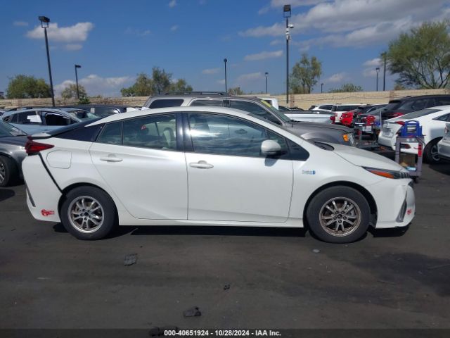 JTDKARFP3H3035348 Toyota Prius Prime Premium