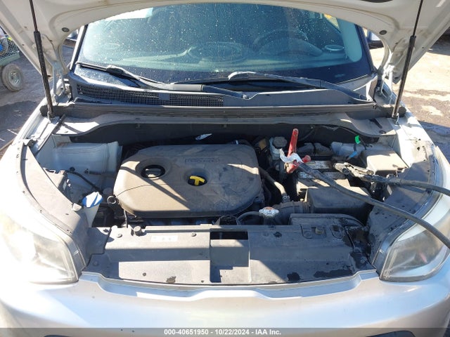 KIA SOUL + 2015 KNDJP3A5XF7809050 Image 10