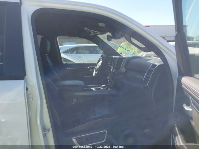 1C6RREJT2RN205359 RAM 1500 Laramie  4x2 5'7 Box