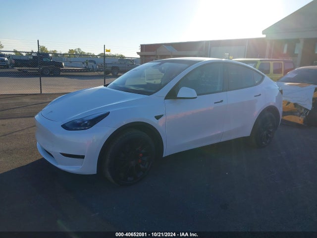 2024 TESLA MODEL Y 7SAYGDED7RF096633 Photo 1