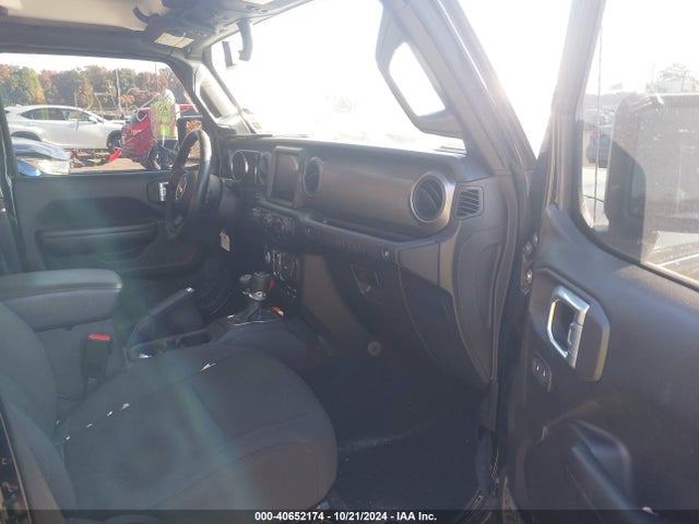 1C4HJXDM6MW825209 Jeep Wrangler Unlimited Sport S 4x4
