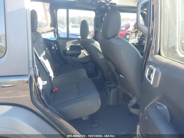 1C4HJXDM6MW825209 Jeep Wrangler Unlimited Sport S 4x4