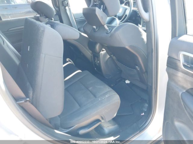 1C4RJFAG7KC814750 Jeep Grand Cherokee Laredo E 4x4