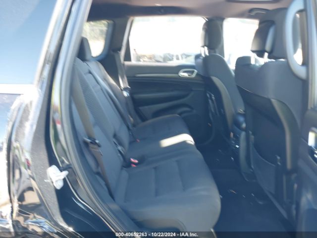 1C4RJFAG0JC129083 Jeep Grand Cherokee Laredo E 4x4