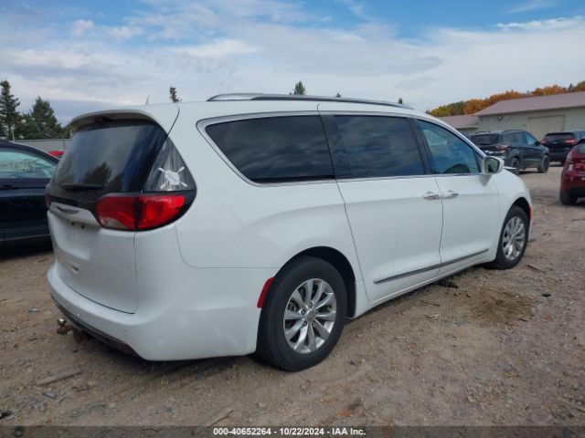 2C4RC1BG0KR665696 Chrysler Pacifica Touring L