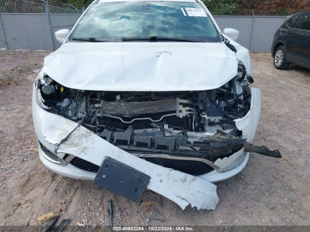 2C4RC1BG0KR665696 Chrysler Pacifica Touring L