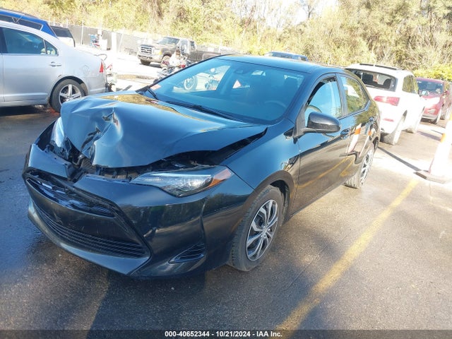 Toyota COROLLA LE 2017 2T1BURHE5HC864481 Image 2