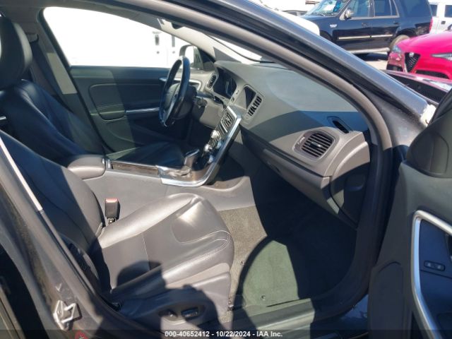 YV140MEK3G1309866 Volvo V60 T5 Drive-e Premier