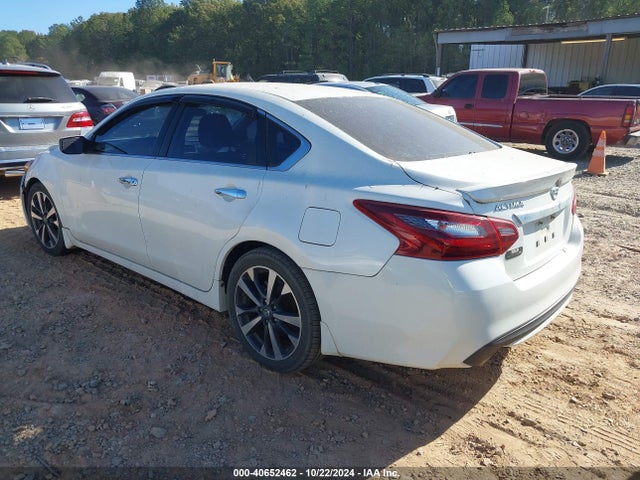 Nissan Altima 2.5 Sr 2017 1N4AL3AP3HN324847 Image 3