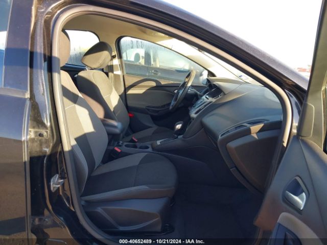 1FADP3K22EL302348 Ford FOCUS SE
