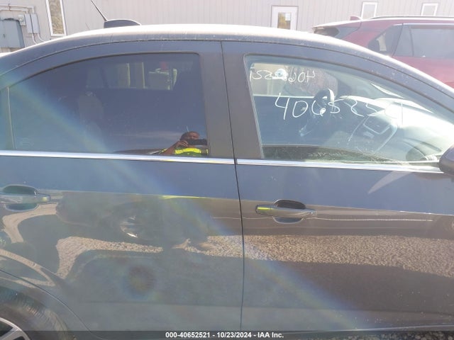 Chevrolet Sonic Lt Auto 2018 1G1JD5SH4J4106060 Image 13